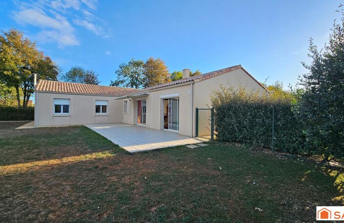 Maison 4 chambres et terrain paysagé — photo 2