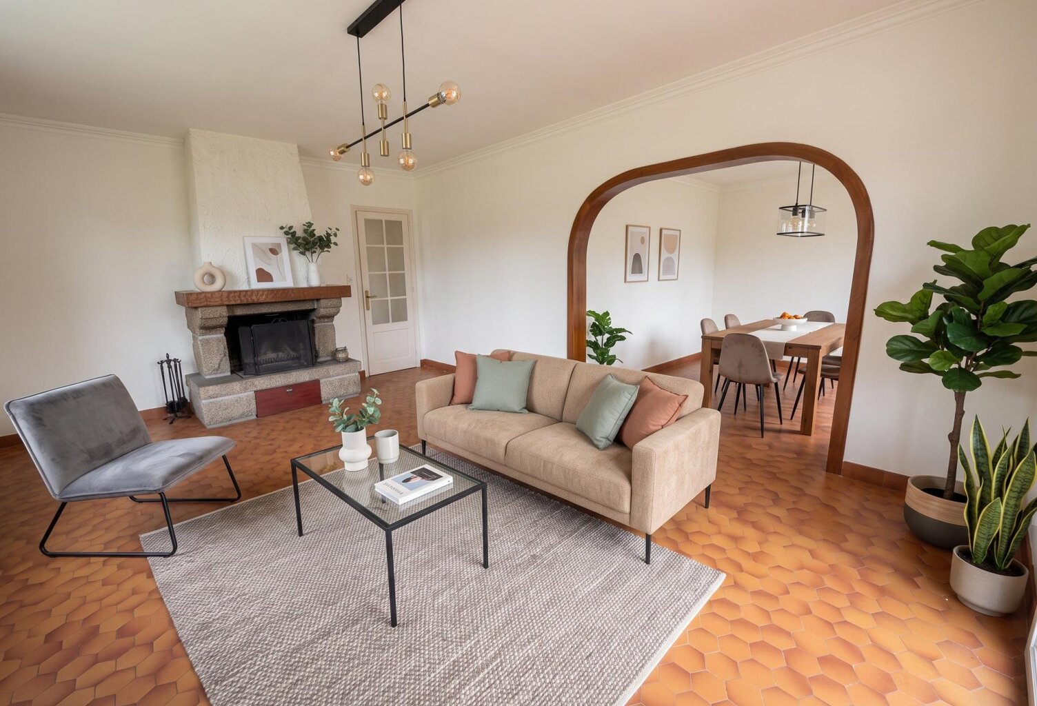 Maison familiale, beaux volumes, fort potentiel — photo 1