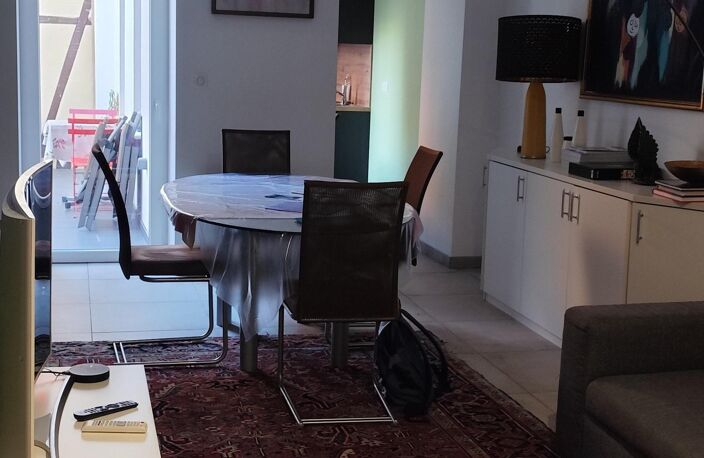 Situé à Mulhouse 4 pièces entièrement rénovés 3 chambres 3 salle d'eau — photo 2