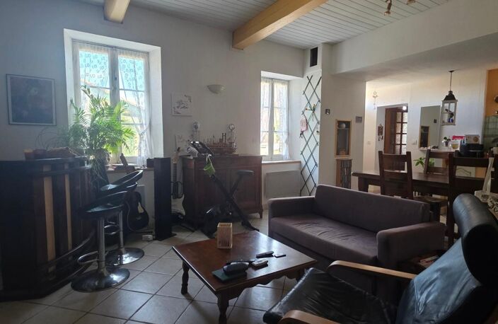 Maison de village avec jardin et piscine — photo 4