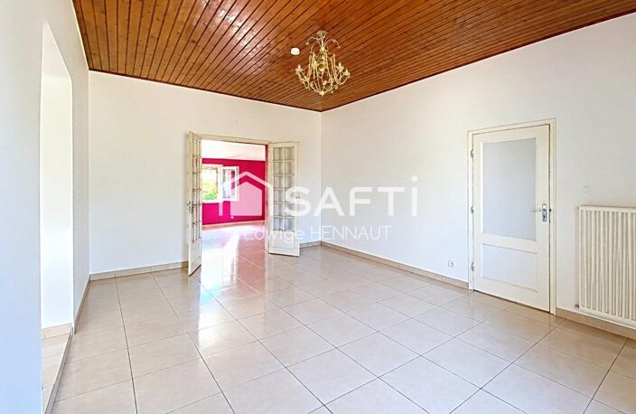 Maison de plain-pied + dépendances - Jardin - Beau potentiel — photo 2
