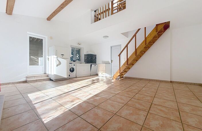 Maison T3 avec jardin et deux stationnements — photo 3