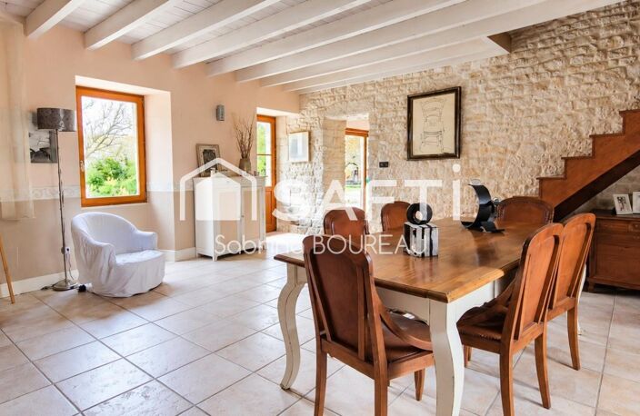 Échiré  Maison en pierre, charme et beaux volumes — photo 4