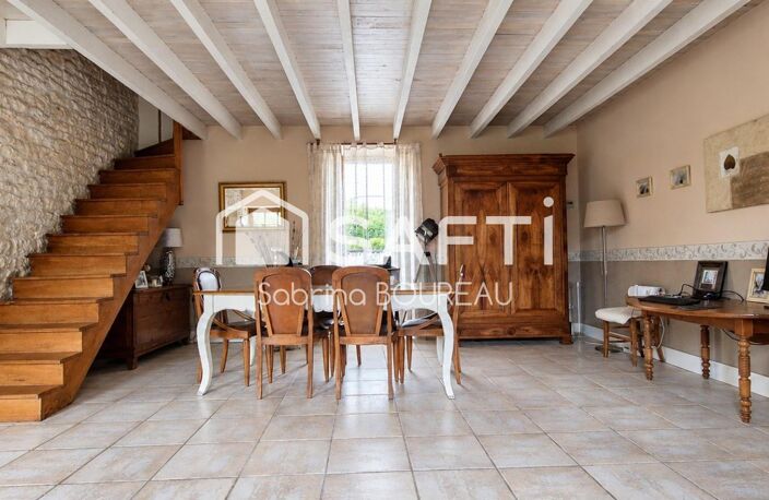 Échiré  Maison en pierre, charme et beaux volumes — photo 5