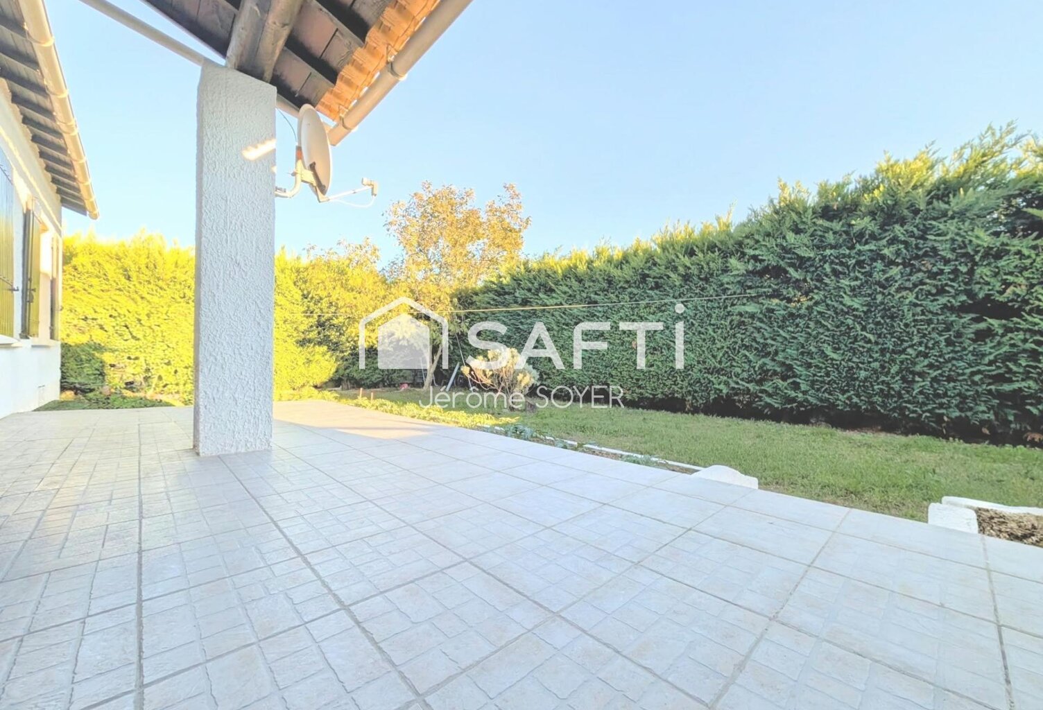Maison de plain-pied,  3 chambres et garage — photo 1