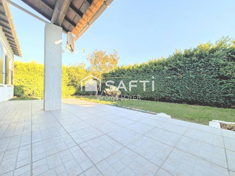 Maison de plain-pied,  3 chambres et garage — photo 1