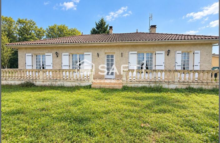 Maison de plain-pied avec terrain arboré et dépendance — photo 5