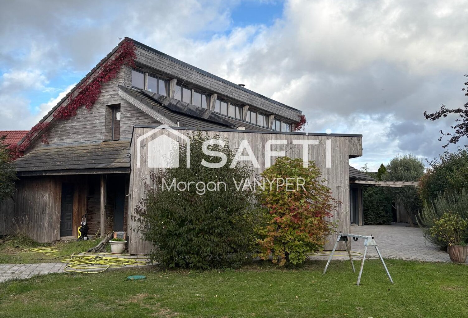 SAINT-FLORIS  MAISON BIOCLIMATIQUE DE 160 M² — photo 1