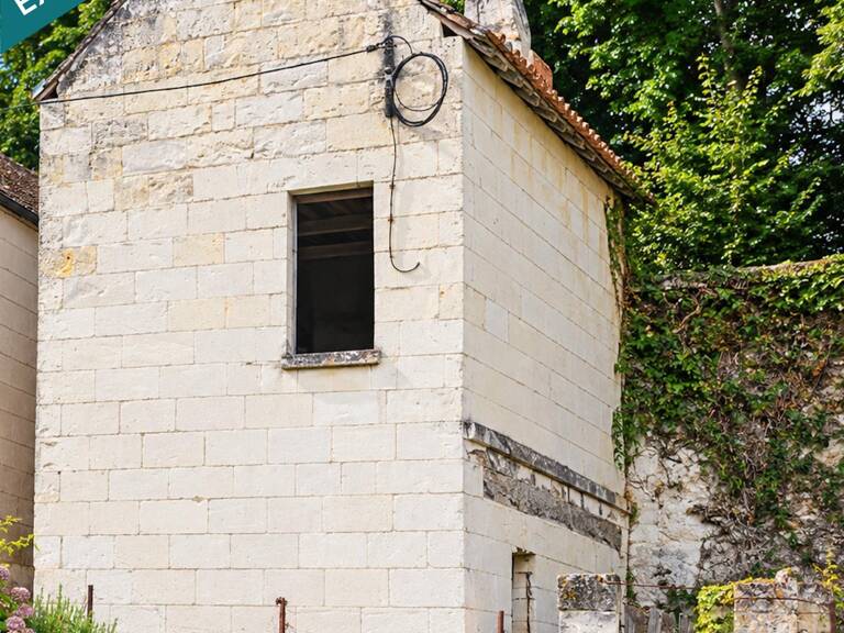 Maison en pierre à rénover avec terrain constructible — photo 1