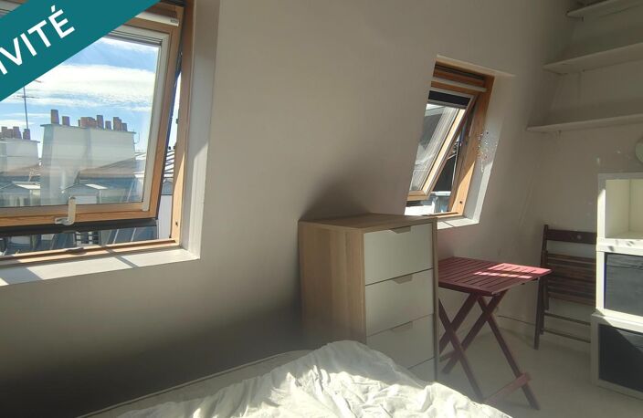 Pied-à-terre calme et lumineux - Rue Bichat — photo 3