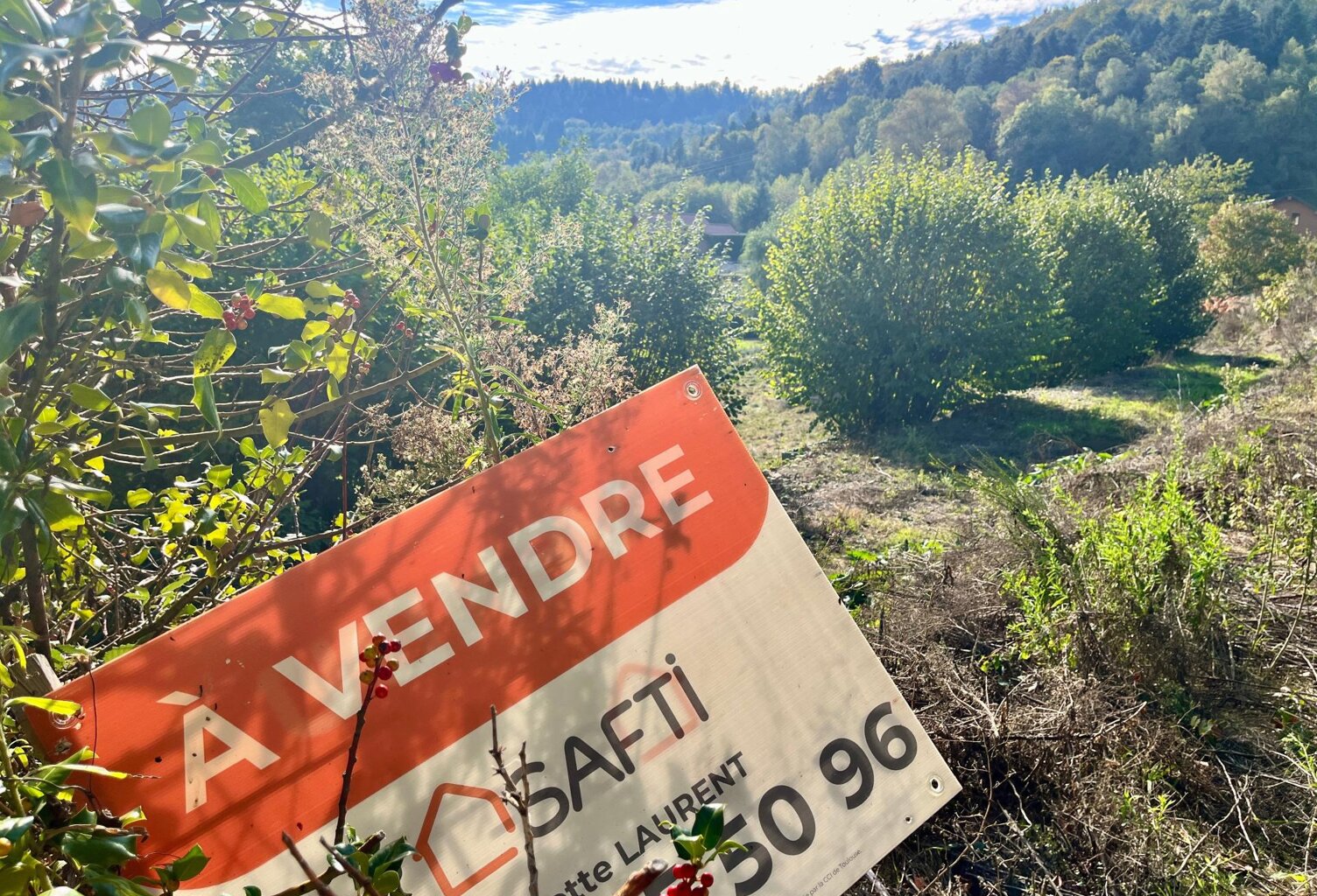 Terrain constructible avec vue panoramique — photo 1