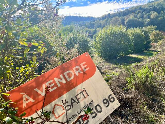 Terrain constructible avec vue panoramique — photo du bien