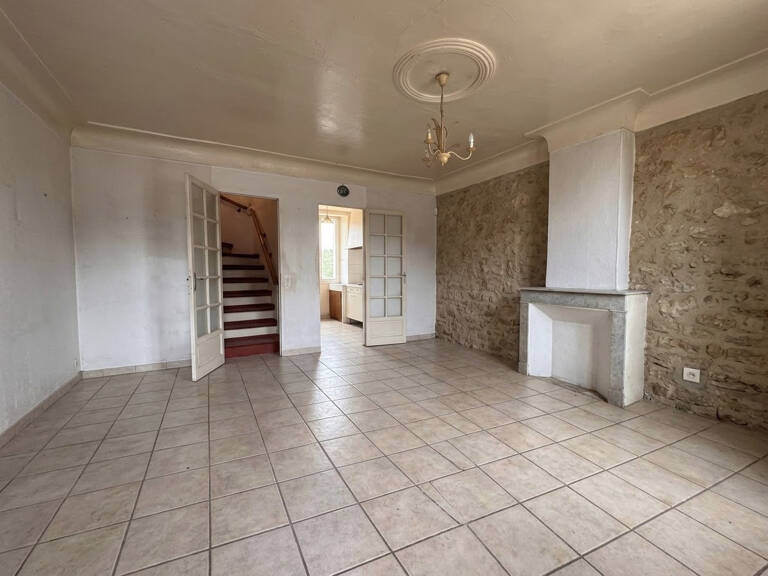 MAISON DE VILLAGE T4 AVEC GARAGE A VENDRE SUR PEYROLLES EN P — photo 1