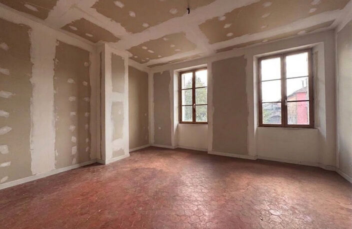 MAISON DE VILLAGE T4 AVEC GARAGE A VENDRE SUR PEYROLLES EN P — photo 4
