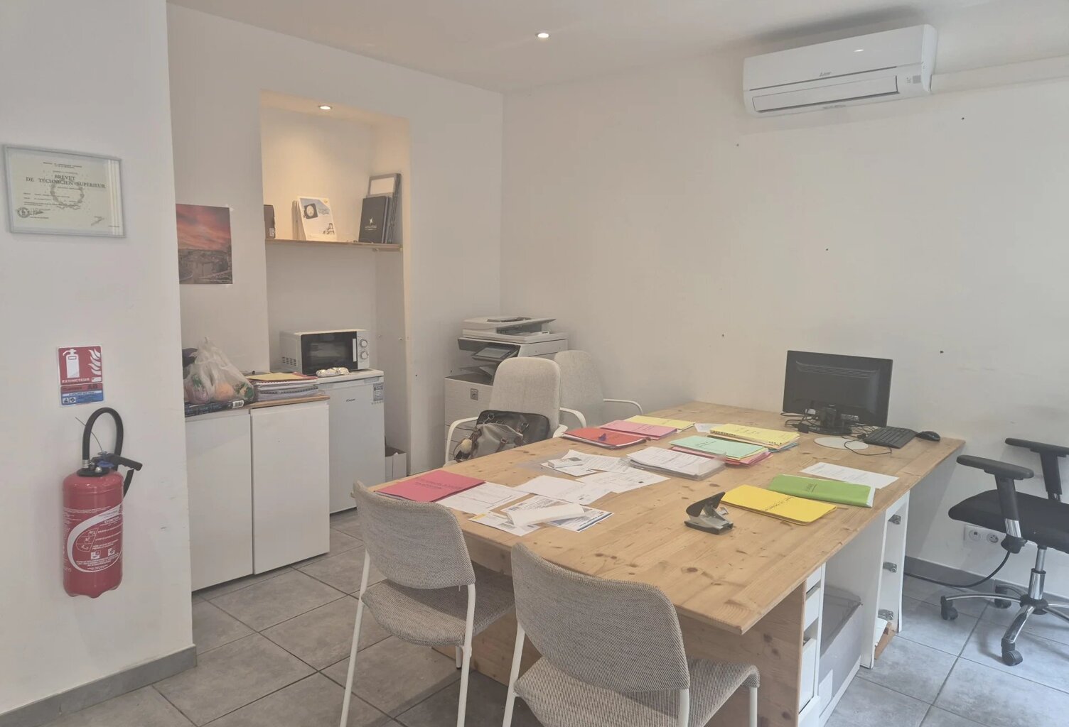 Local commercial avec climatisation à Salon-de-Provence — photo 1