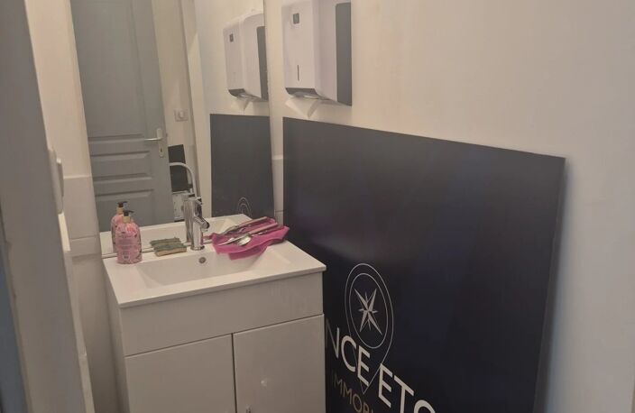 Local commercial avec climatisation à Salon-de-Provence — photo 5