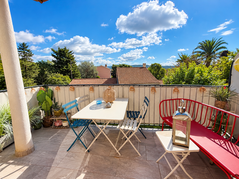 T3 73 m2, terrasse et parking - Bas Faron — photo 1