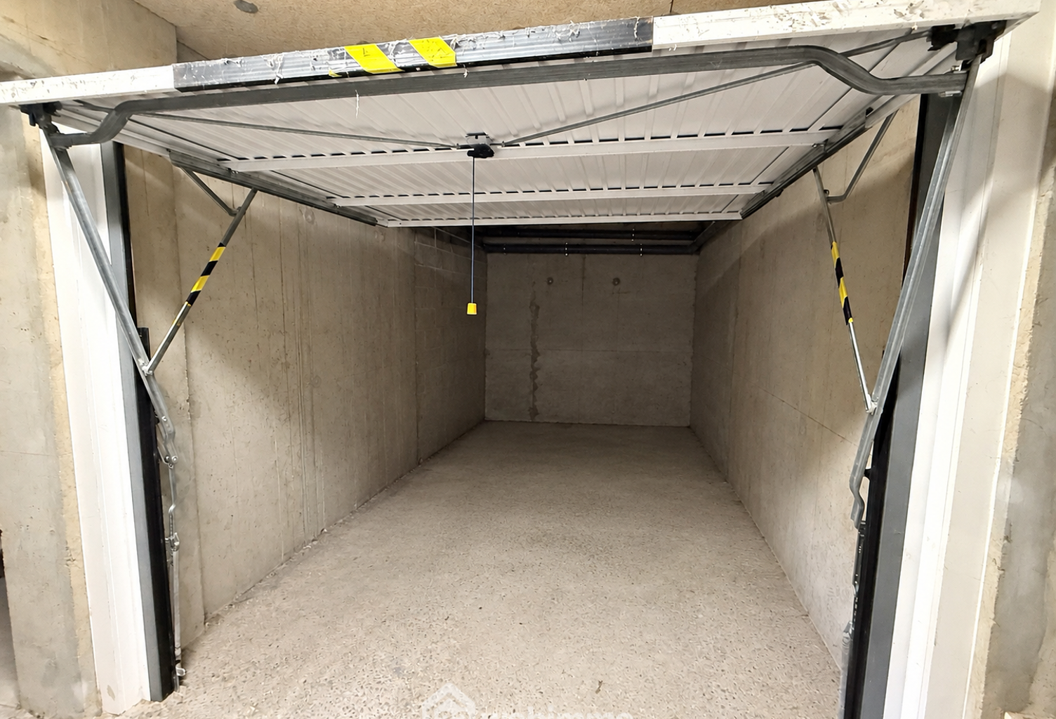 Garage - 15m² - Bastia — photo 1