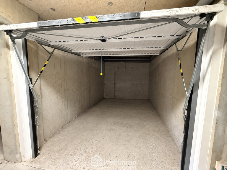 Garage - 15m² - Bastia — photo 1