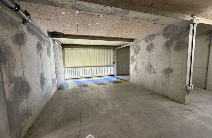 Garage - 15m² - Bastia — photo 3