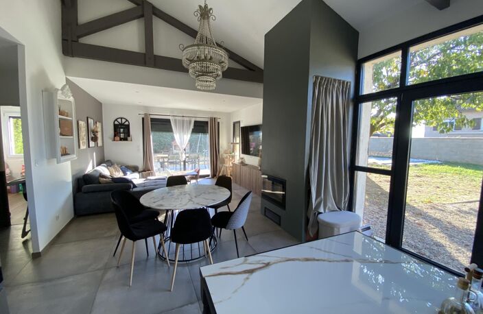 Vente maison 4 pièces 107 m² Montmerle-sur-Saône (01090) — photo 3