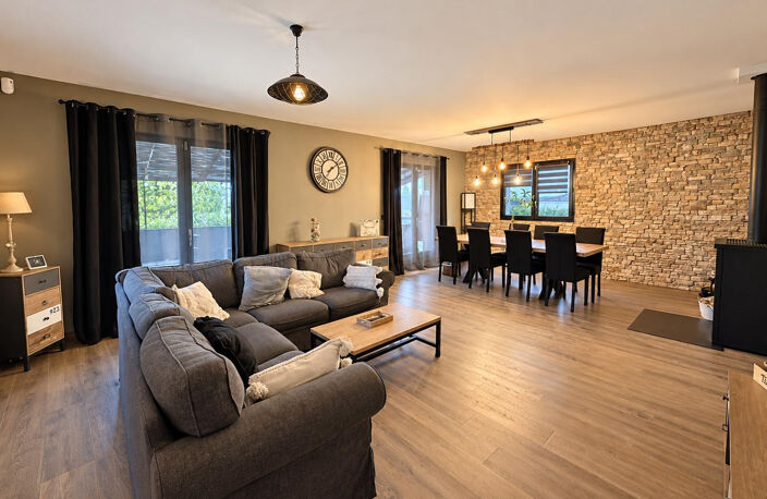 POULX Magnifique maison 5 pièces de 150 m2 avec piscine chau — photo 4