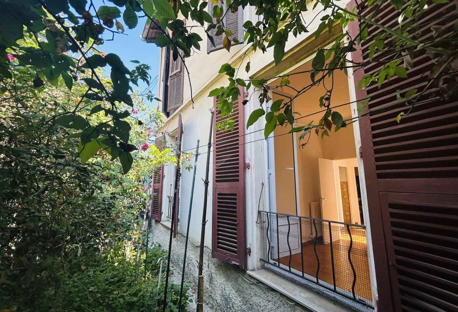 3 Pièces en rez de jardin d'une maison — photo 1