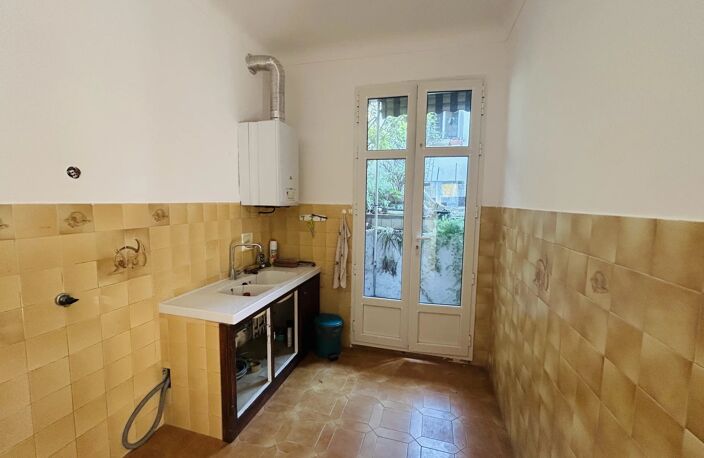3 Pièces en rez de jardin d'une maison — photo 3