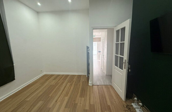 LOCAL COMMERCIAL OU PROFESSIONNEL A LOUER ANGERS CENTRE — photo 2