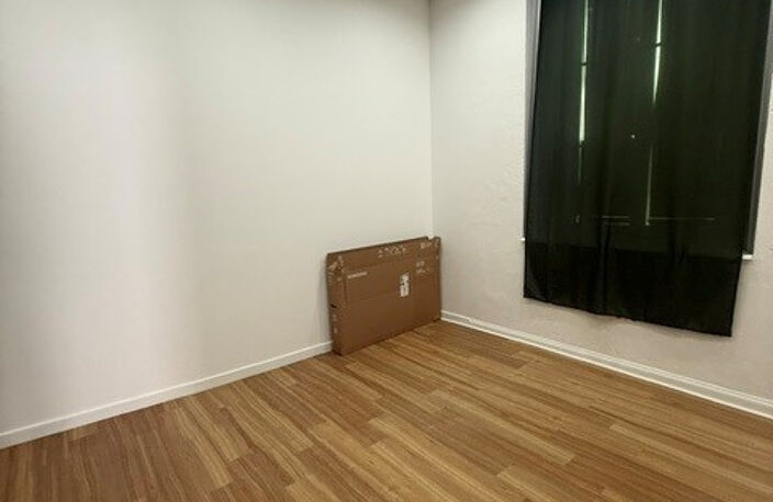 LOCAL COMMERCIAL OU PROFESSIONNEL A LOUER ANGERS CENTRE — photo 3