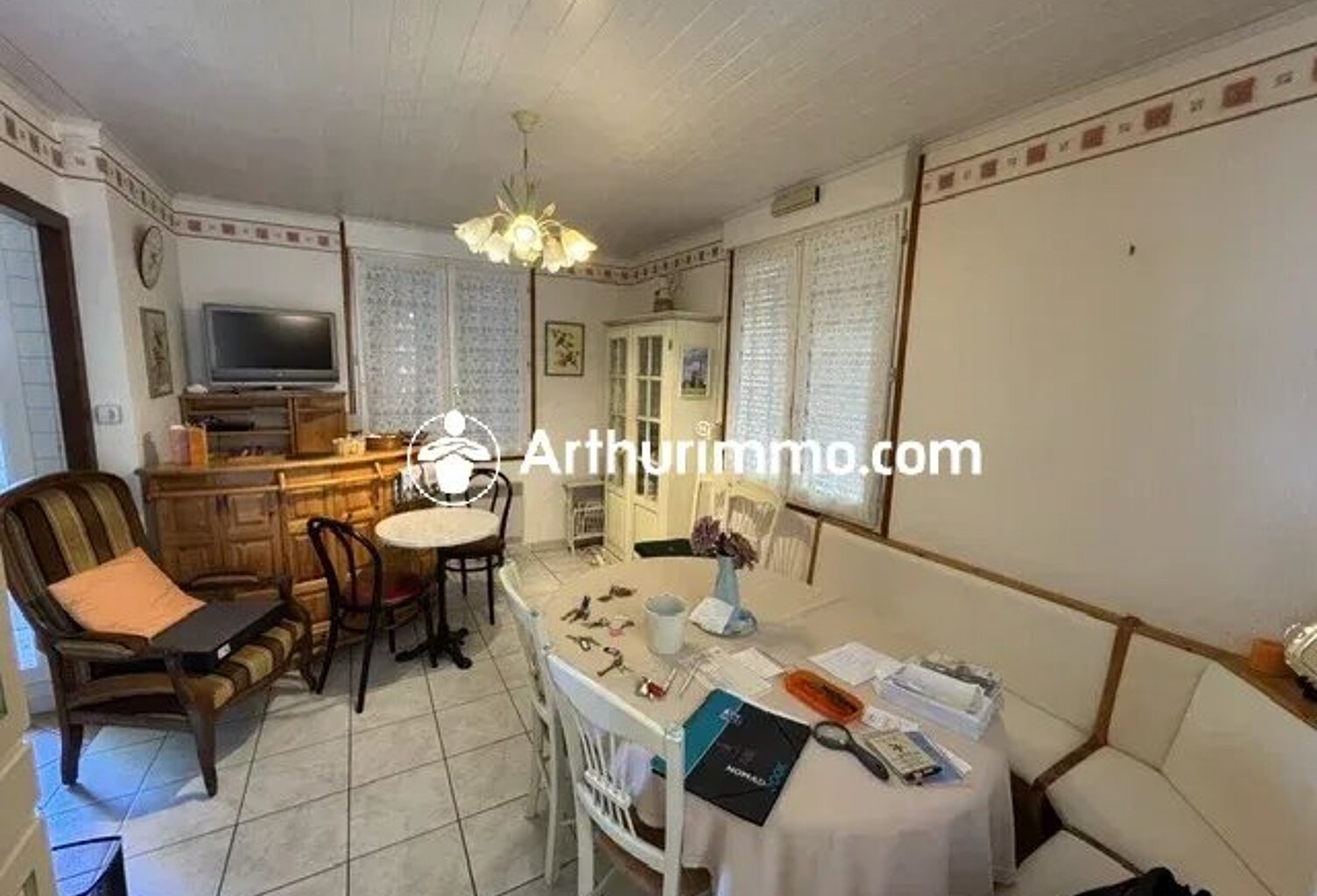 EN EXCLUSIVITE APPARTEMENT DE TYPE T2 AVEC BALCONS, PARKING ET CAVES — photo 1