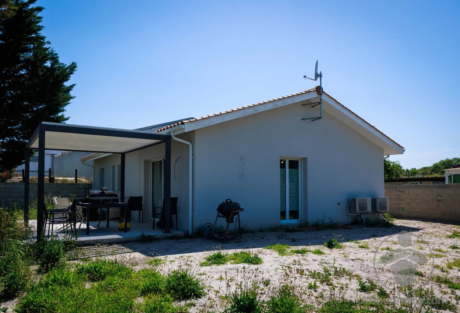 Maison récente avec climatisation et garage à Ychoux — photo 1