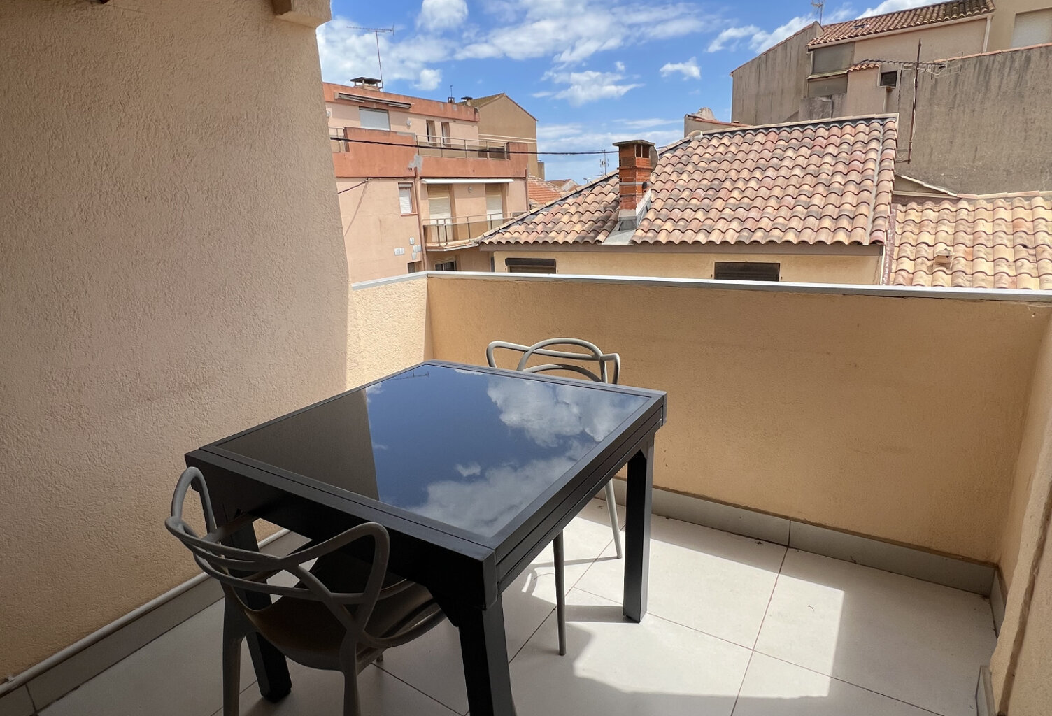 APPARTEMENT DEUX PIECES AVEC TERRASSE — photo 1