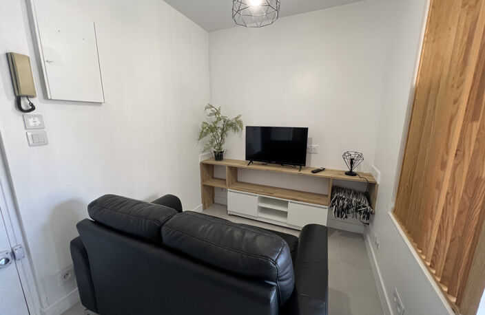 APPARTEMENT DEUX PIECES AVEC TERRASSE — photo 4