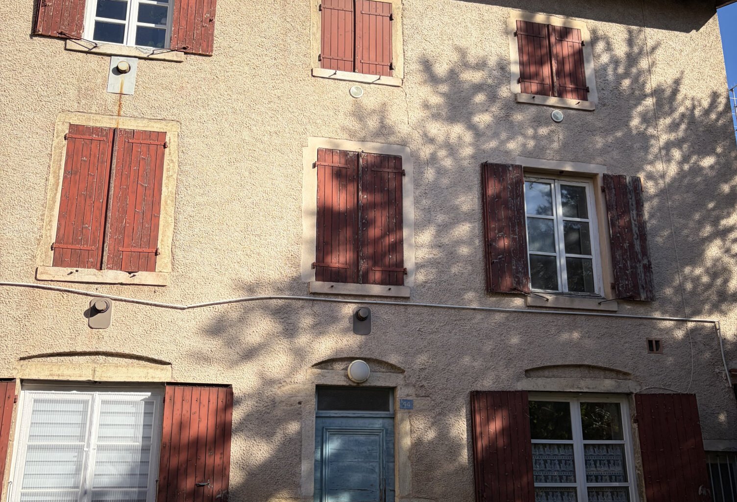 STUDIO 23 M2 A VENDRE AU COEUR DE VILLEFRANCHE SUR SAONE — photo 1