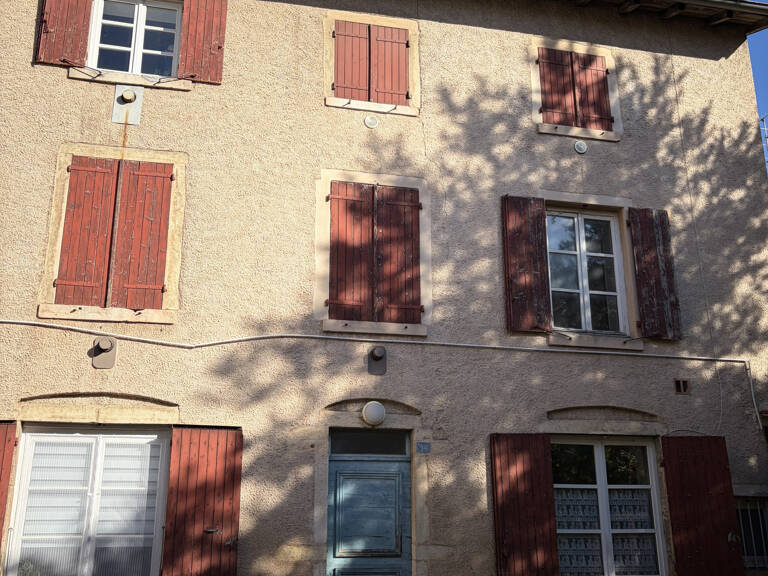 STUDIO 23 M2 A VENDRE AU COEUR DE VILLEFRANCHE SUR SAONE — photo 1