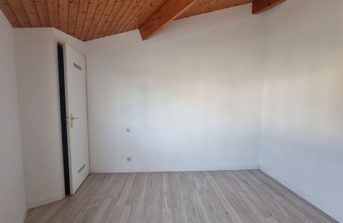 NIORT maison de ville 60m2 — photo 4