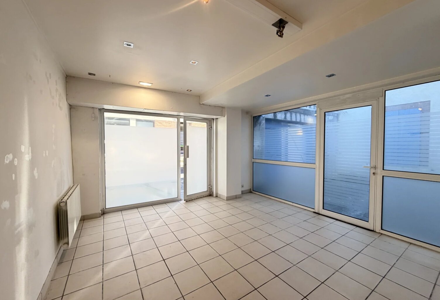 Villefranche centre, local commercial à louer — photo 1