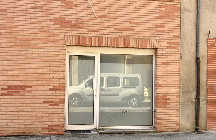 Villefranche centre, local commercial à louer — photo 2