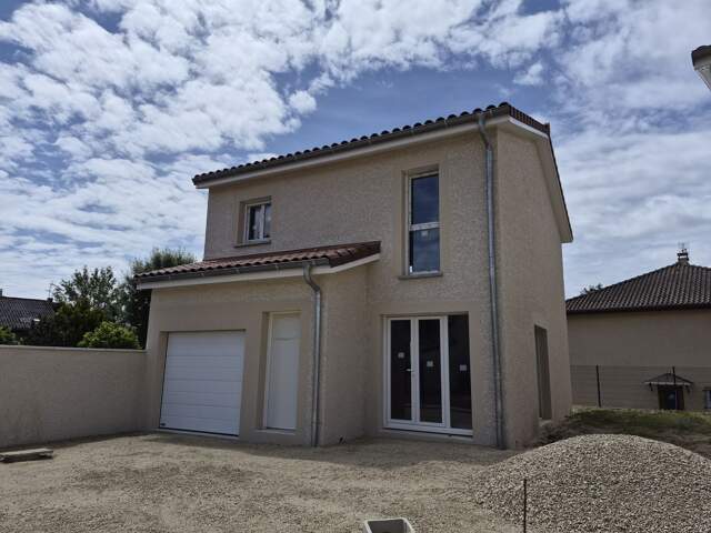 Maison avec garage — photo du bien