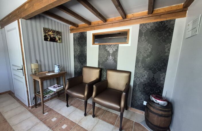 Local commercial Professionnel — photo 3