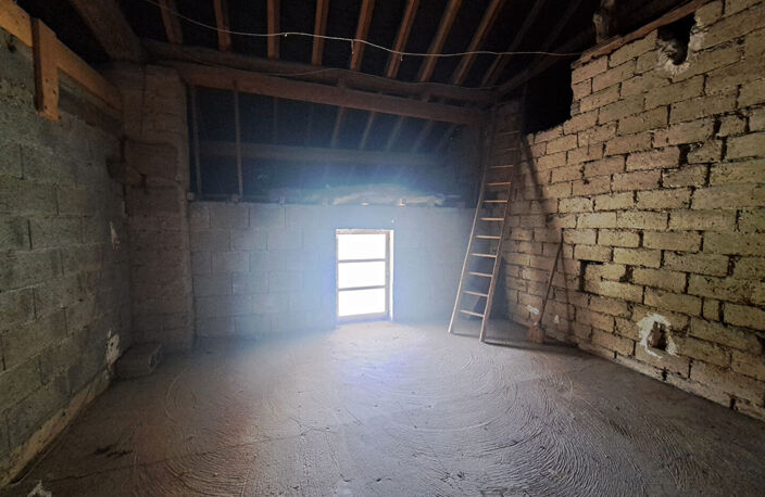 SAINT-SULPICE-DES-RIVOIRES Maison de 165 m² à fort potentiel (2 logements ou grande propriété familiale) — photo 4