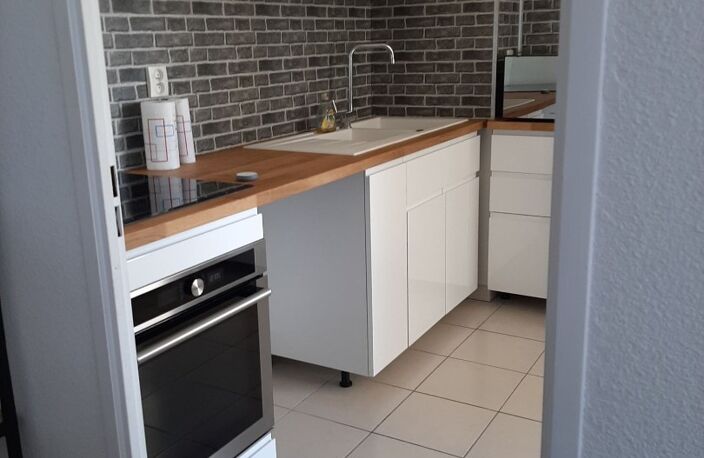 Location appartement 3 pièces 62 m² à L'Isle-d'Abeau (38080) — photo 4