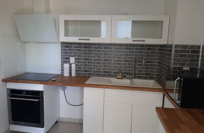 Location appartement 3 pièces 62 m² à L'Isle-d'Abeau (38080) — photo 5