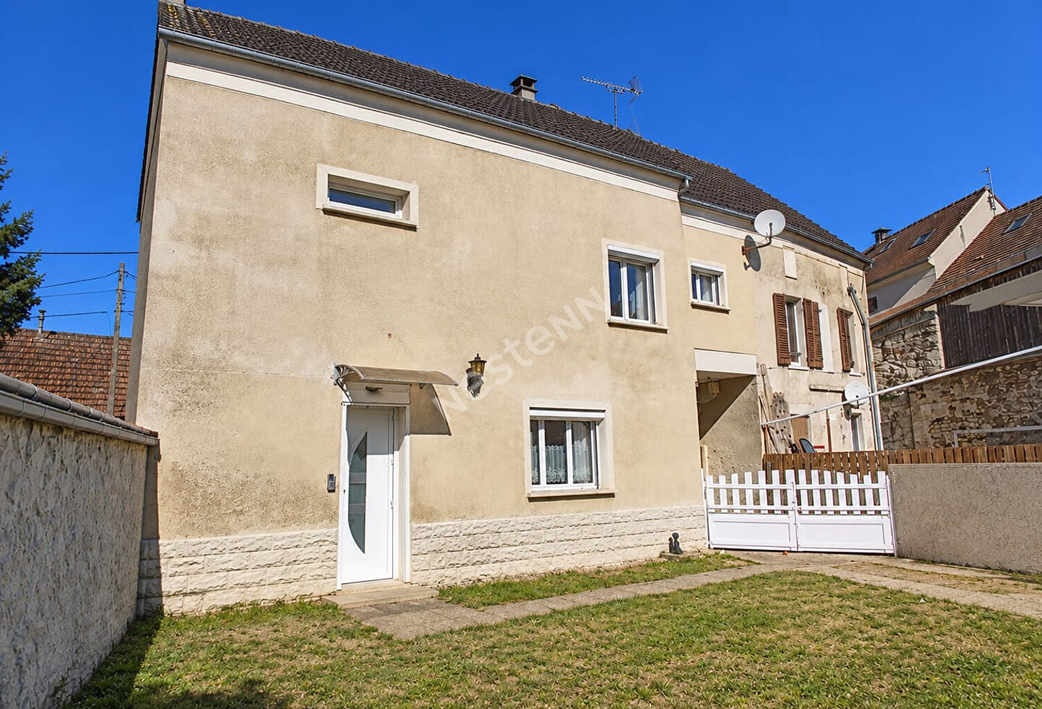À vendre : Charmante maison de 5 pièces à Bellefontaine — photo 1