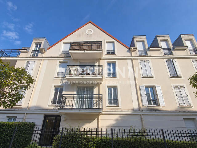 Appartement 3 pièces à vendre à Torcy - Centre ville - Dernier étage, — photo du bien