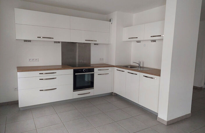 APPARTEMENT RECENT VOIRON - 2 pièce(s) - 56.76 m2 — photo 4