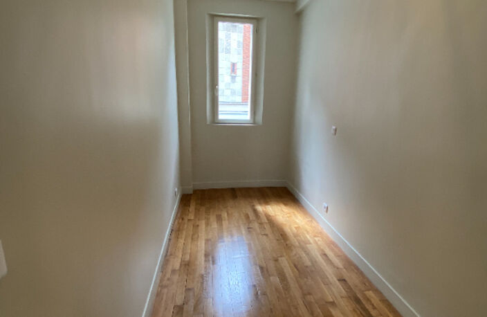 Appartement MEUBLÉ - Evreux CENTRE T2 bis de 60.48 m² — photo 4