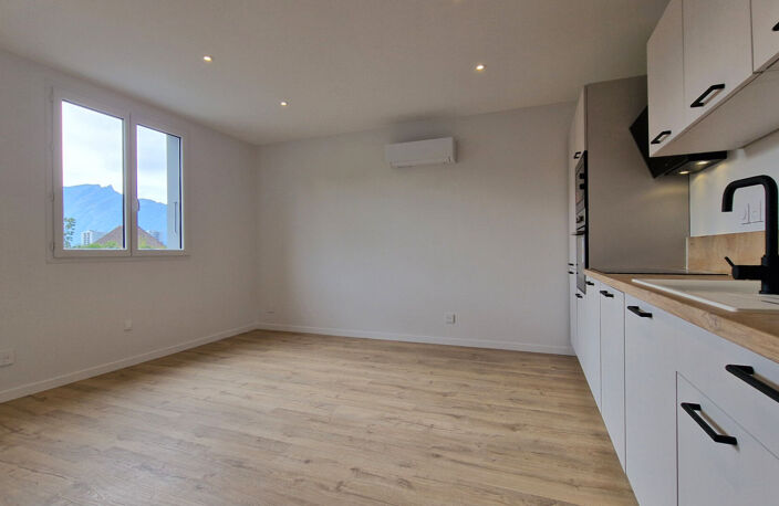 Appartement Aix Les Bains 3 pièces 62.92 m2 Rénové — photo 2