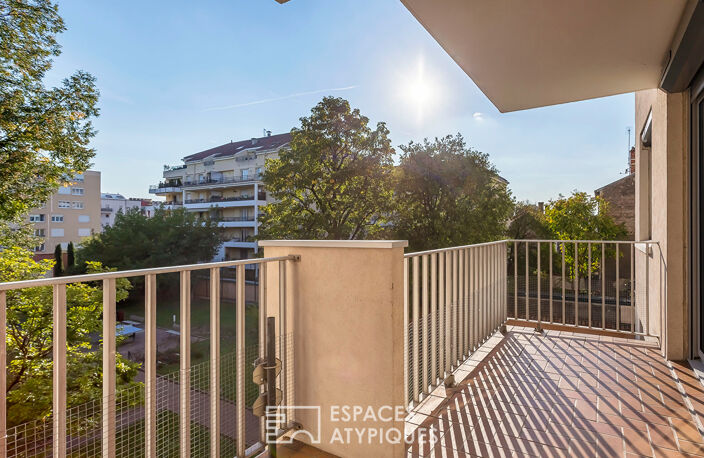Appartement rénové dans résidence avec parc arboré et piscine. — photo 2